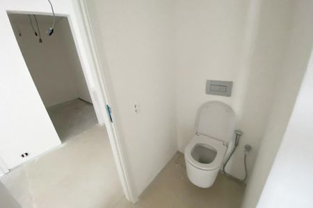 Apartamento à venda com 156m², 2 quartos e 2 vagas Apartamento à venda com 156m², 2 quartos e 2 vagasBanheiro da Suíte 2