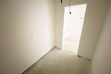 Apartamento à venda com 156m², 2 quartos e 2 vagas Apartamento à venda com 156m², 2 quartos e 2 vagasCloset da Suíte 2
