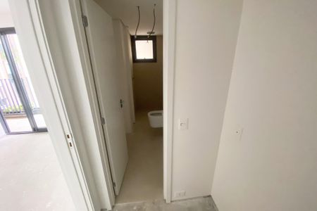 Apartamento à venda com 156m², 2 quartos e 2 vagas Apartamento à venda com 156m², 2 quartos e 2 vagasCloset da Suíte 1