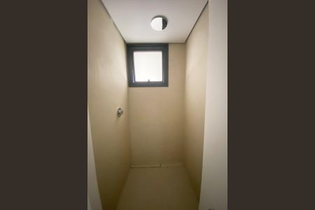 Apartamento à venda com 156m², 2 quartos e 2 vagas Apartamento à venda com 156m², 2 quartos e 2 vagasBanheiro da Suíte 1