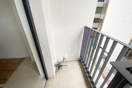 Apartamento à venda com 156m², 2 quartos e 2 vagas Apartamento à venda com 156m², 2 quartos e 2 vagasVaranda da Área de Serviço