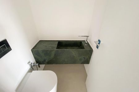 Apartamento à venda com 156m², 2 quartos e 2 vagas Apartamento à venda com 156m², 2 quartos e 2 vagasLavabo