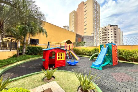 Apartamento à venda com 106m², 3 quartos e 3 vagas Apartamento à venda com 106m², 3 quartos e 3 vagasÁrea comum - Playground