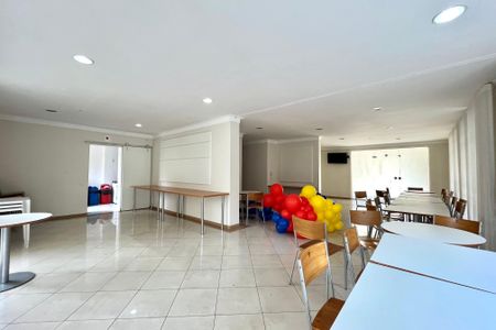 Apartamento à venda com 106m², 3 quartos e 3 vagas Apartamento à venda com 106m², 3 quartos e 3 vagasÁrea comum - Salão de festas
