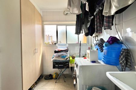 Apartamento à venda com 106m², 3 quartos e 3 vagas Apartamento à venda com 106m², 3 quartos e 3 vagasÁrea de Serviço