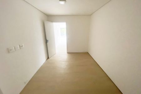 Apartamento à venda com 261m², 3 quartos e 2 vagas Apartamento à venda com 261m², 3 quartos e 2 vagasSala 2