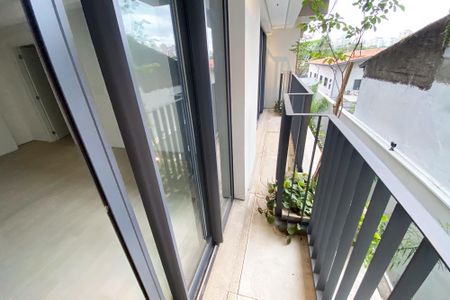 Apartamento à venda com 261m², 3 quartos e 2 vagas Apartamento à venda com 261m², 3 quartos e 2 vagasVaranda da Suíte 3