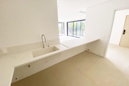 Apartamento à venda com 261m², 3 quartos e 2 vagas Apartamento à venda com 261m², 3 quartos e 2 vagasCozinha