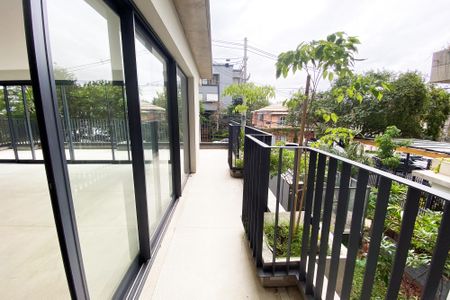 Apartamento à venda com 261m², 3 quartos e 2 vagas Apartamento à venda com 261m², 3 quartos e 2 vagasVaranda da Sala