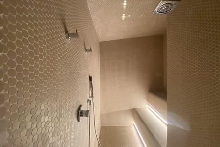 Apartamento à venda com 261m², 3 quartos e 2 vagas Apartamento à venda com 261m², 3 quartos e 2 vagasÁrea comum - Sauna