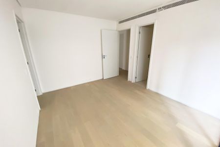 Apartamento à venda com 261m², 3 quartos e 2 vagas Apartamento à venda com 261m², 3 quartos e 2 vagasSuíte 1