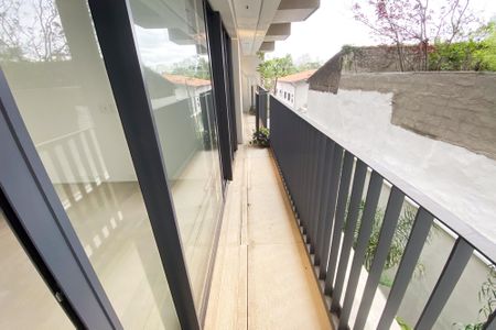 Apartamento à venda com 261m², 3 quartos e 2 vagas Apartamento à venda com 261m², 3 quartos e 2 vagasVaranda da Suíte 2