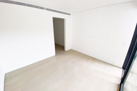 Apartamento à venda com 261m², 3 quartos e 2 vagas Apartamento à venda com 261m², 3 quartos e 2 vagasSuíte 2