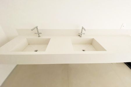 Apartamento à venda com 261m², 3 quartos e 2 vagas Apartamento à venda com 261m², 3 quartos e 2 vagasBanheiro da Suíte 3