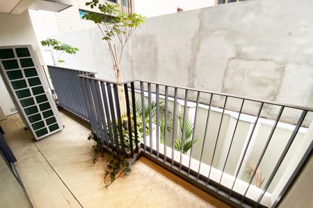 Apartamento à venda com 261m², 3 quartos e 2 vagas Apartamento à venda com 261m², 3 quartos e 2 vagasVaranda da Suíte 1