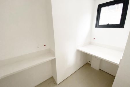 Apartamento à venda com 261m², 3 quartos e 2 vagas Apartamento à venda com 261m², 3 quartos e 2 vagasÁrea de Serviço