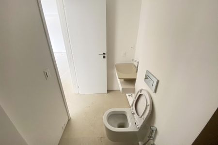 Apartamento à venda com 106m², 2 quartos e 2 vagas Apartamento à venda com 106m², 2 quartos e 2 vagasBanheiro da Suíte 1