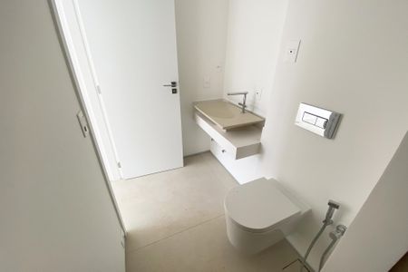 Apartamento à venda com 106m², 2 quartos e 2 vagas Apartamento à venda com 106m², 2 quartos e 2 vagasBanheiro da Suíte 2