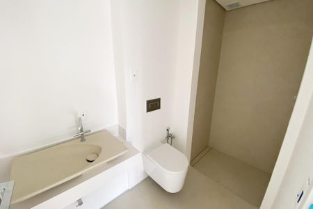 Apartamento à venda com 106m², 2 quartos e 2 vagas Apartamento à venda com 106m², 2 quartos e 2 vagasBanheiro da Suíte 2