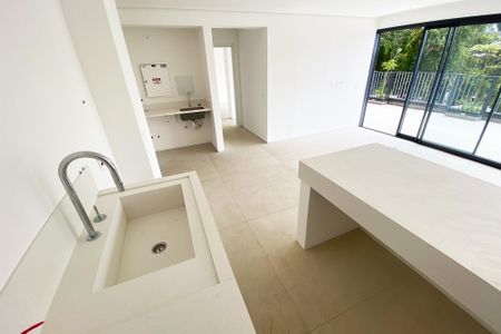 Apartamento à venda com 106m², 2 quartos e 2 vagas Apartamento à venda com 106m², 2 quartos e 2 vagasCozinha