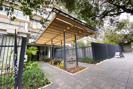 Apartamento à venda com 106m², 2 quartos e 2 vagas Apartamento à venda com 106m², 2 quartos e 2 vagasFachada e portaria