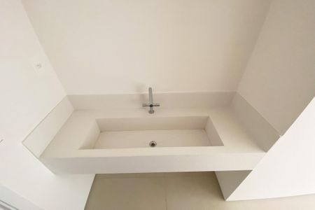 Apartamento à venda com 163m², 2 quartos e 2 vagasBanheiro da Suíte 2