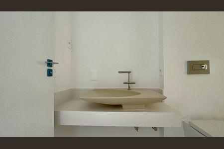 Apartamento à venda com 316m², 4 quartos e 2 vagasBanheiro da Suíte 2