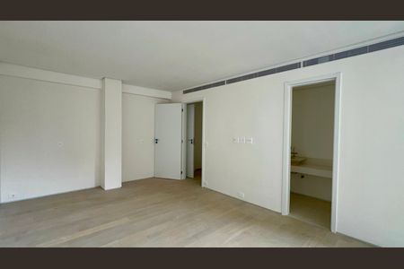 Apartamento à venda com 316m², 4 quartos e 2 vagasSuíte 1