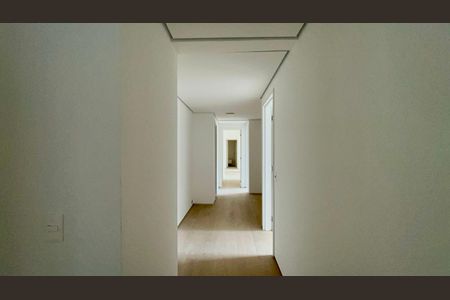 Apartamento à venda com 316m², 4 quartos e 2 vagasCorredor