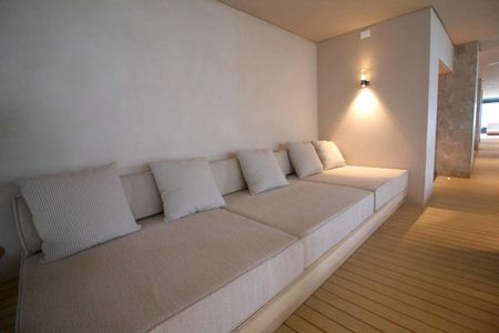 Apartamento à venda com 156m², 1 quarto e 2 vagas Apartamento à venda com 156m², 1 quarto e 2 vagasÁrea comum