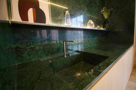 Apartamento à venda com 156m², 1 quarto e 2 vagas Apartamento à venda com 156m², 1 quarto e 2 vagasÁrea comum