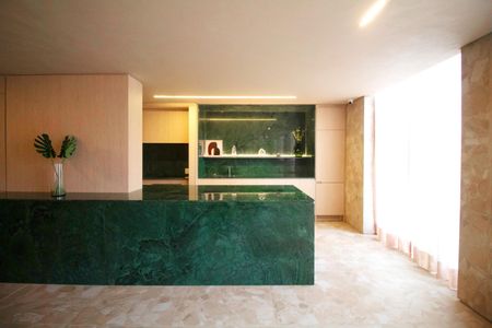 Apartamento à venda com 156m², 1 quarto e 2 vagas Apartamento à venda com 156m², 1 quarto e 2 vagasÁrea comum