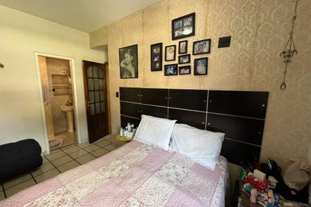 Apartamento à venda com 140m², 3 quartos e 2 vagas Apartamento à venda com 140m², 3 quartos e 2 vagasSuíte