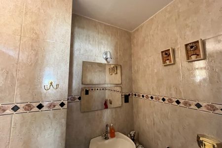 Apartamento à venda com 140m², 3 quartos e 2 vagas Apartamento à venda com 140m², 3 quartos e 2 vagasBanheiro da Suíte