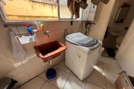 Apartamento à venda com 140m², 3 quartos e 2 vagas Apartamento à venda com 140m², 3 quartos e 2 vagasÁrea de Serviço