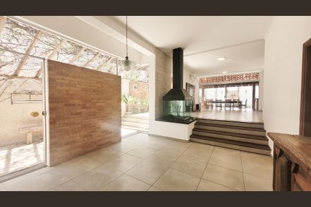 Sala de casa de condomínio à venda com 4 quartos, 250m² em Jardim Sorirama, Campinas