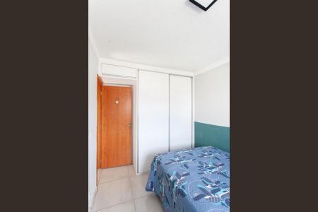 Apartamento à venda com 54m², 2 quartos e 1 vagaQuarto 2