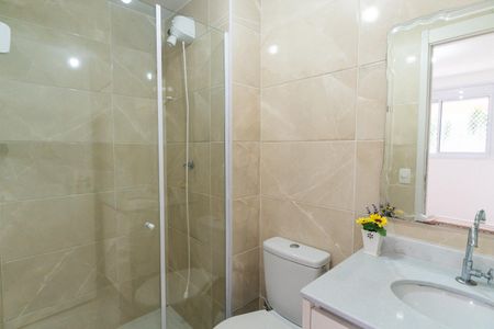 Banheiro da Suíte de apartamento para alugar com 1 quarto, 28m² em Vila Guarani (zona Sul), São Paulo