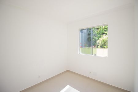 Quarto 2 de apartamento à venda com 2 quartos, 73m² em Cabral, Contagem