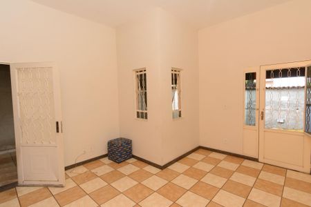 Sala de casa para alugar com 3 quartos, 464m² em Jardim Industrial, Contagem