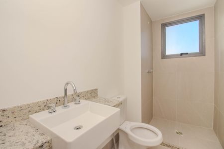 Apartamento à venda com 93m², 3 quartos e 2 vagas Apartamento à venda com 93m², 3 quartos e 2 vagasBanheiro da Suíte