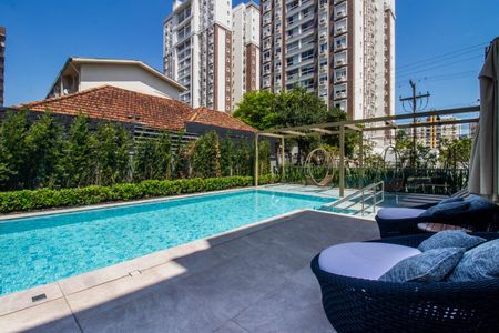 Apartamento à venda com 93m², 3 quartos e 2 vagas Apartamento à venda com 93m², 3 quartos e 2 vagasÁrea comum - Piscina