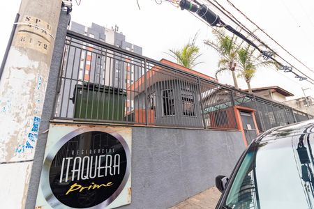 Apartamento à venda com 50m², 2 quartos e 1 vaga Apartamento à venda com 50m², 2 quartos e 1 vagaFachada