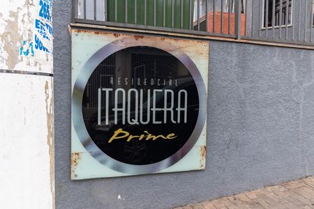 Apartamento à venda com 50m², 2 quartos e 1 vaga Apartamento à venda com 50m², 2 quartos e 1 vagaFachada