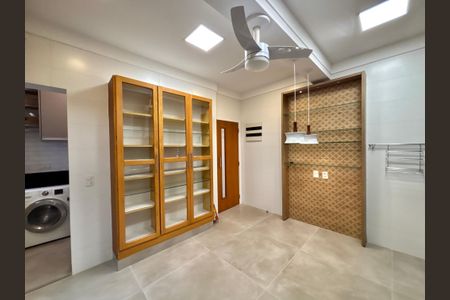 Casa à venda com 180m², 3 quartos e 1 vaga Casa à venda com 180m², 3 quartos e 1 vagaCozinha