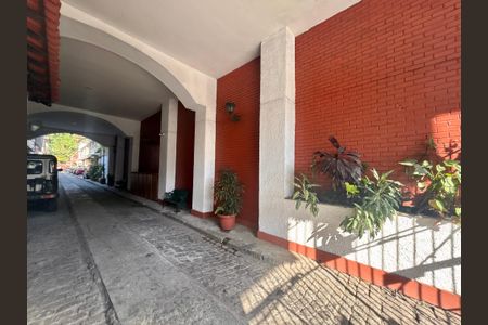 Casa à venda com 180m², 3 quartos e 1 vaga Casa à venda com 180m², 3 quartos e 1 vagaEntrada externa