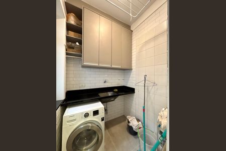 Casa à venda com 180m², 3 quartos e 1 vaga Casa à venda com 180m², 3 quartos e 1 vagaÁrea de serviço