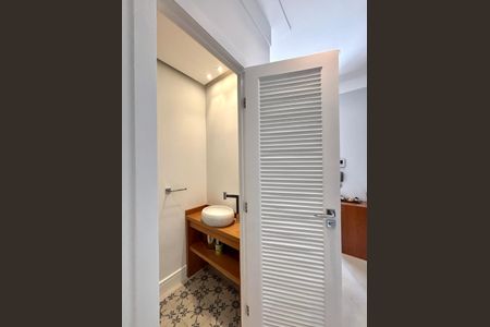 Casa à venda com 180m², 3 quartos e 1 vaga Casa à venda com 180m², 3 quartos e 1 vagaLavabo