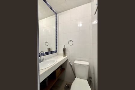 Casa à venda com 180m², 3 quartos e 1 vaga Casa à venda com 180m², 3 quartos e 1 vagaÁrea de serviço