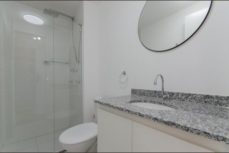 Banheiro de apartamento para alugar com 1 quarto, 27m² em Vila Mariana, São Paulo